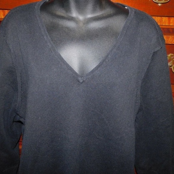 Black Long Sleeved Sweater 22/24 Ribbed Sleeves Hem V-Neck Faded Glory - Picture 6 of 7